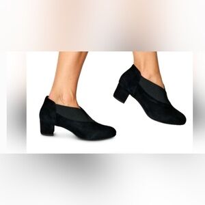 Eric Michael Antonia Black Suede Booties Block Heel Worn Once